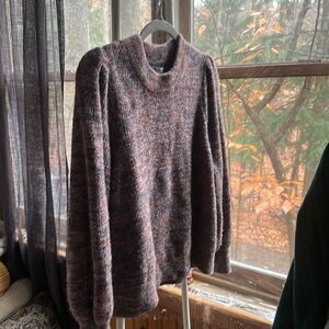 Like new made well sweater